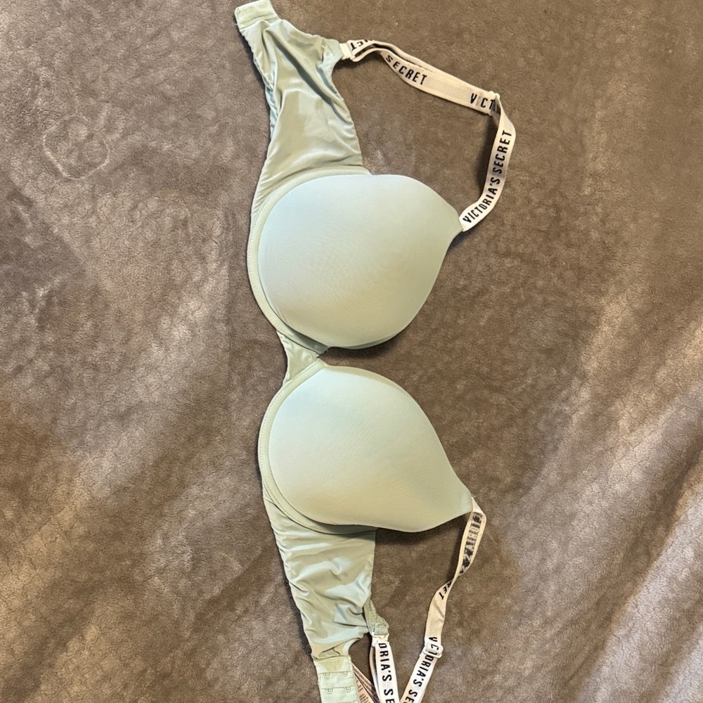 Victoria's Secret Light Green Bra